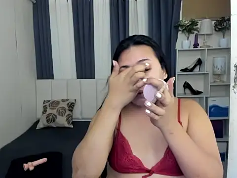 Snapshot of TsUncutKaren chatting on February 11, 2026, 5:34 am TsUncutKaren online show from February 11, 2026, 5:34 am