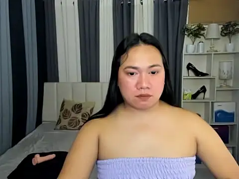 Snapshot of TsUncutKaren chatting on March 5, 2026, 6:53 am TsUncutKaren online show from March 5, 2026, 6:53 am