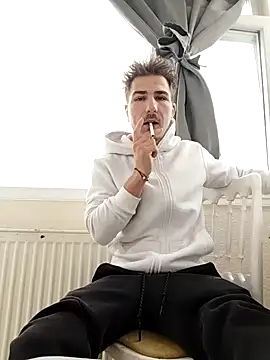 MarioK1 online show from September 17, 2025, 6:26 am