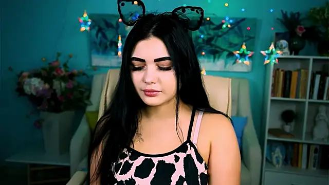 NaomiWilsons online show from October 2, 2025, 12:34 pm