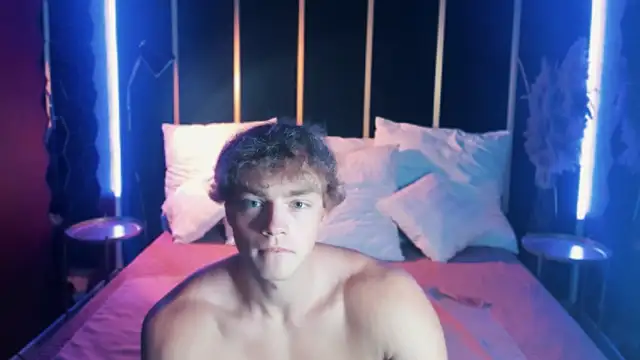 Snapshot of ChaseMuscular chatting on September 21, 2025, 10:28 am ChaseMuscular online show from September 21, 2025, 10:28 am