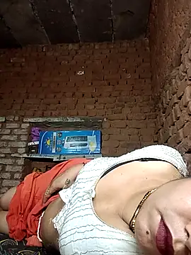 Snapshot of Priya_tyagi chatting on September 14, 2025, 12:10 am Priya tyagi online show from September 14, 2025, 12:10 am