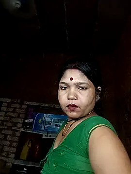 Snapshot of Priya_tyagi chatting on September 15, 2025, 12:21 am Priya tyagi online show from September 15, 2025, 12:21 am