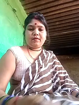 Priya tyagi online show from September 24, 2025, 6:50 am