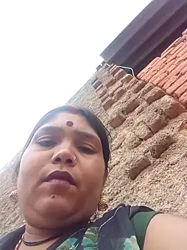 Priya tyagi online show from October 8, 2025, 10:46 am