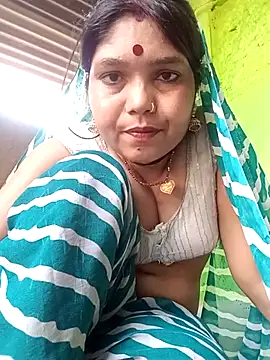 Priya tyagi online show from October 21, 2025, 6:14 am