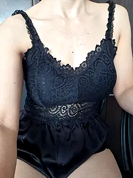 Mlemmz online show from June 18, 2026, 1:39 am