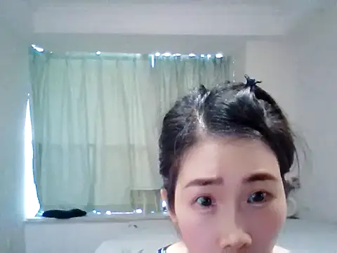 Snapshot of Yoyo-77 chatting on September 10, 2025, 12:32 am Yoyo-77 online show from September 10, 2025, 12:32 am
