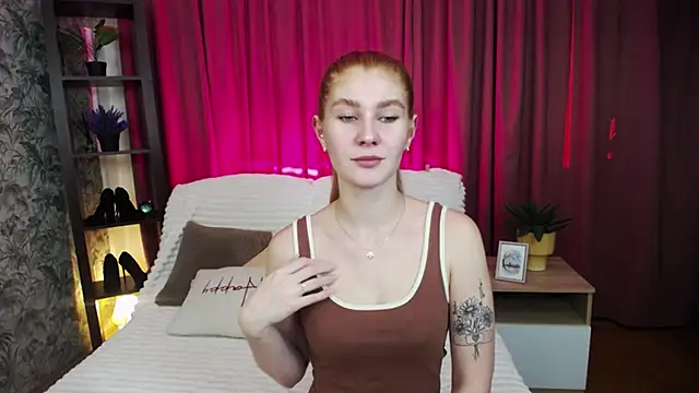 Snapshot of JuliaPowers_ chatting on September 15, 2025, 4:01 am JuliaPowers  online show from September 15, 2025, 4:01 am