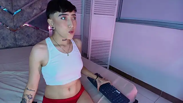 Snapshot of Eryx_Eriscor chatting on October 2, 2025, 1:40 pm Eryx Eriscor online show from October 2, 2025, 1:40 pm