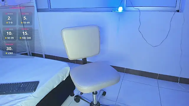 Snapshot of Eryx_Eriscor chatting on October 13, 2025, 2:33 am Eryx Eriscor online show from October 13, 2025, 2:33 am