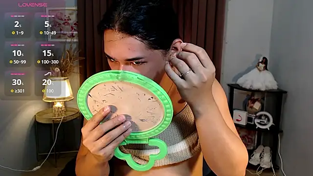 Kiethmadison Miller online show from October 7, 2025, 11:57 pm