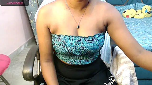 Snapshot of hot_riaa25 chatting on September 21, 2025, 5:47 pm hot riaa25 online show from September 21, 2025, 5:47 pm