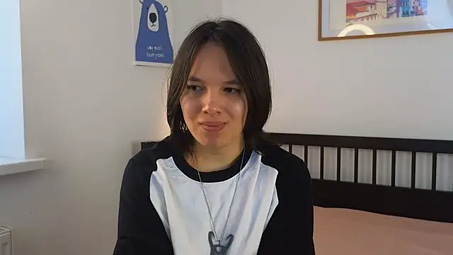 CamelliaDuford online show from September 10, 2025, 6:13 am