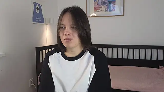 CamelliaDuford online show from September 11, 2025, 4:45 am