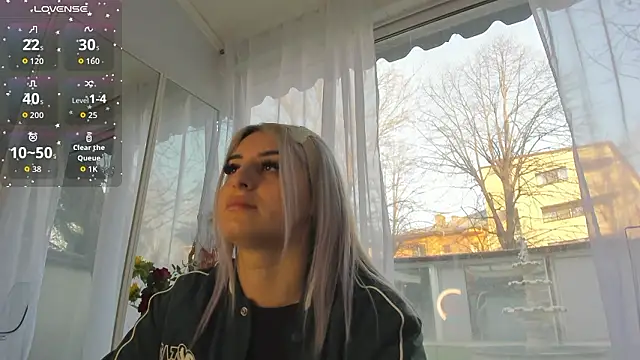 Ella Vee online show from March 17, 2026, 5:44 am