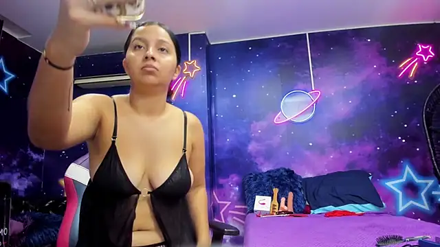 Thalia Cortea online show from October 23, 2025, 2:27 pm