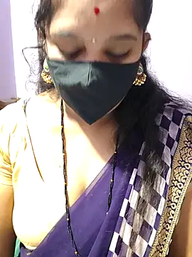 luci-queen online show from September 10, 2025, 4:45 am