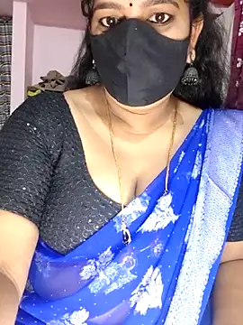 luci-queen online show from April 18, 2026, 3:10 am