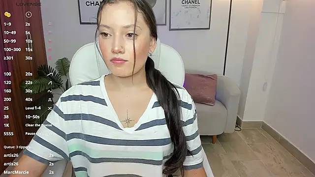 nylaa rose online show from October 23, 2025, 6:50 pm