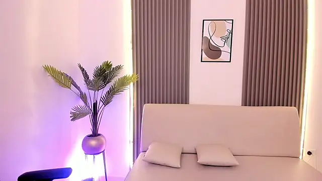 catalovex online show from October 6, 2025, 7:55 pm