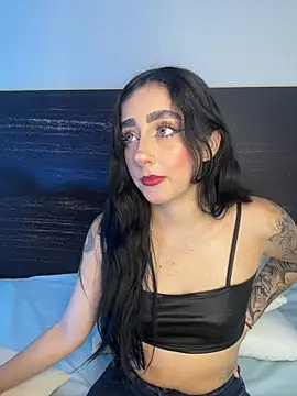 sharlot24 online show from May 10, 2026, 3:12 am