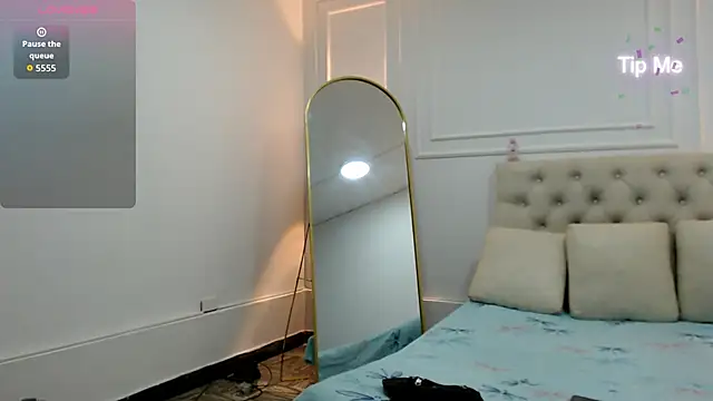 charlotte dante212 online show from November 17, 2025, 3:45 am