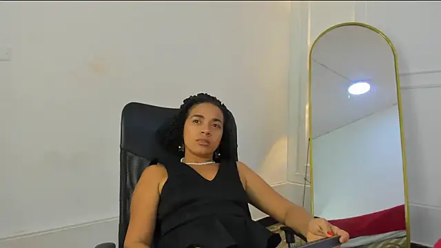 Snapshot of charlotte_dante212 chatting on July 19, 2026, 5:44 am charlotte dante212 online show from July 19, 2026, 5:44 am
