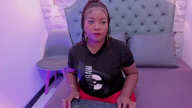 Snapshot of Afrodita_de_amor chatting on October 20, 2025, 12:05 pm Afrodita de amor online show from October 20, 2025, 12:05 pm