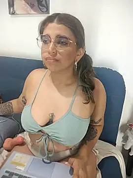 Snapshot of Lyra-Richter chatting on September 28, 2025, 10:20 am Lyra-Richter online show from September 28, 2025, 10:20 am