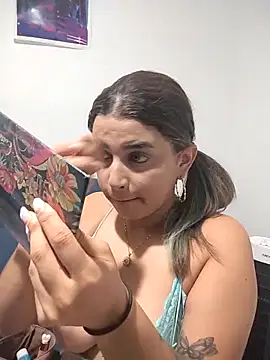 Snapshot of Lyra-Richter chatting on October 6, 2025, 10:51 pm Lyra-Richter online show from October 6, 2025, 10:51 pm