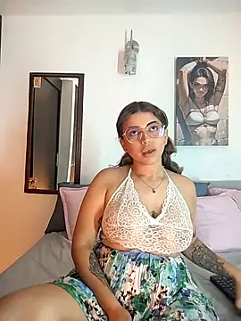 Snapshot of Lyra-Richter chatting on October 14, 2025, 5:14 pm Lyra-Richter online show from October 14, 2025, 5:14 pm