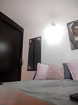 Snapshot of Lyra-Richter chatting on October 23, 2025, 4:17 pm Lyra-Richter online show from October 23, 2025, 4:17 pm