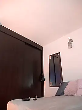 Snapshot of Lyra-Richter chatting on October 25, 2025, 4:35 pm Lyra-Richter online show from October 25, 2025, 4:35 pm