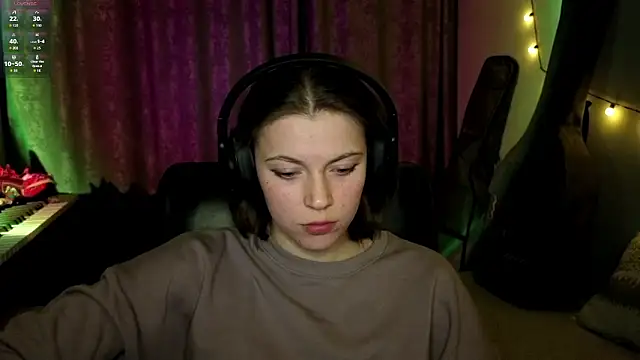 CutieAnny online show from March 22, 2026, 8:23 pm