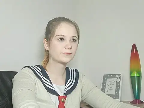 LydiaYoung online show from September 18, 2025, 6:10 pm