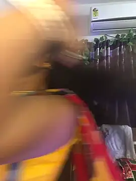 Snapshot of V-Hot-Sweti chatting on October 8, 2025, 4:48 pm V-Hot-Sweti online show from October 8, 2025, 4:48 pm