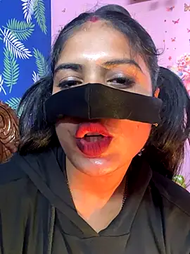 V-Hot-Sweti online show from November 11, 2025, 3:06 am