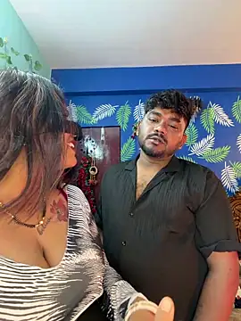 Snapshot of V-Hot-Sweti chatting on March 6, 2026, 6:26 pm V-Hot-Sweti online show from March 6, 2026, 6:26 pm