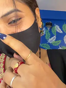 Snapshot of V-Hot-Sweti chatting on April 1, 2026, 5:10 pm V-Hot-Sweti online show from April 1, 2026, 5:10 pm