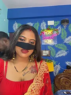 Snapshot of V-Hot-Sweti chatting on April 11, 2026, 6:12 pm V-Hot-Sweti online show from April 11, 2026, 6:12 pm