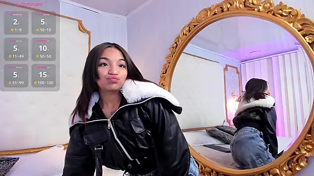 Manelyk evanss  online show from October 15, 2025, 11:21 am