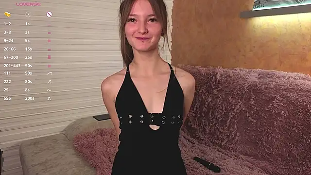 DongMolt online show from October 17, 2025, 6:10 pm