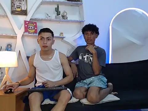 LONDON BOYS1 online show from September 10, 2025, 3:17 am