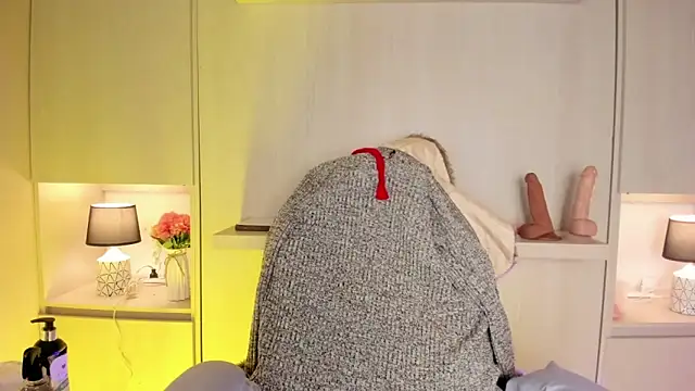 LexxaQueen online show from December 23, 2025, 4:10 am