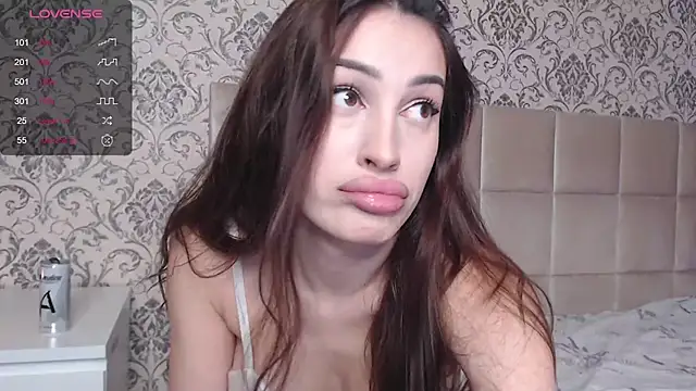 Luna Sax online show from October 15, 2025, 11:32 am