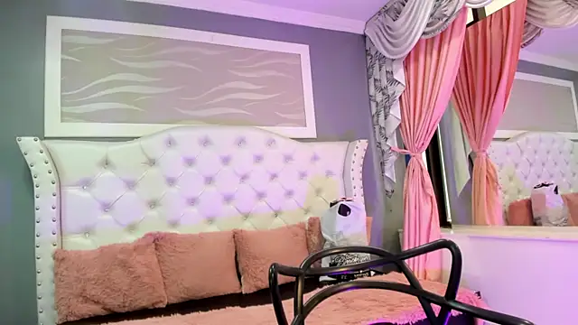  camila ortiz online show from September 16, 2025, 7:37 pm