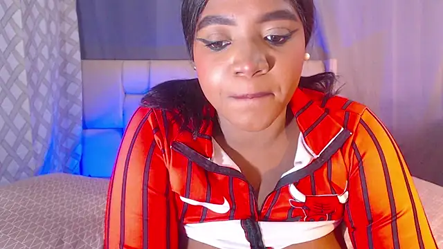 Mimi Gil online show from March 18, 2026, 11:46 am