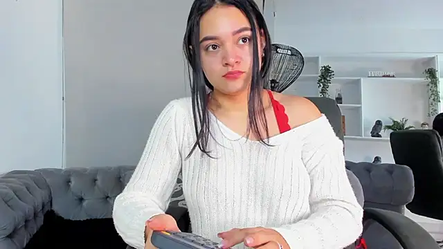 Snapshot of Elen_CR chatting on October 8, 2025, 12:47 pm Elen CR online show from October 8, 2025, 12:47 pm