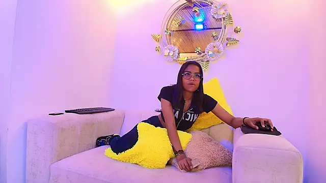 lilith and draven nom online show from September 9, 2025, 8:08 pm